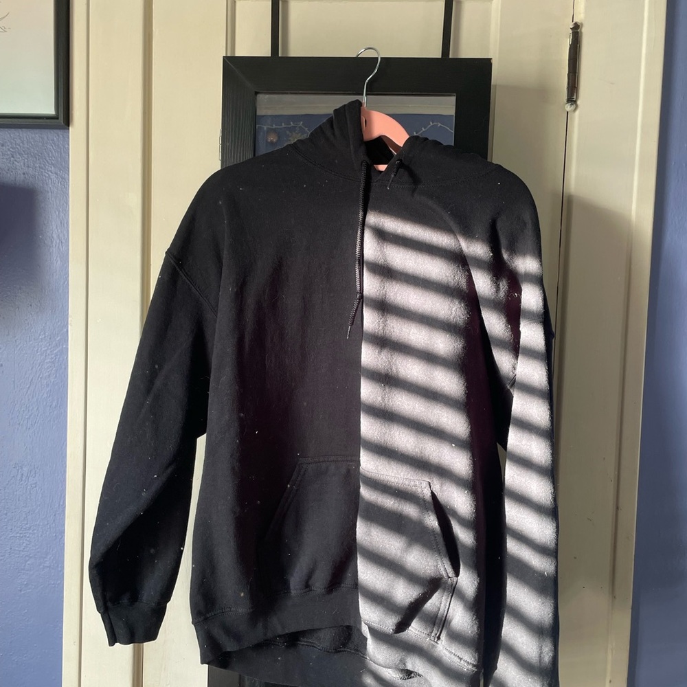 Gildan Black Sweater
